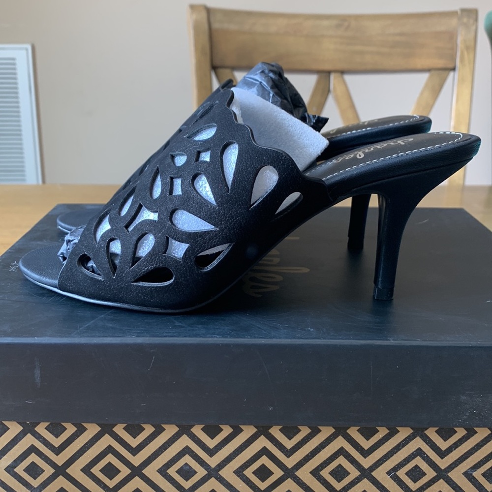 NWT NIB Charles by Charles David Black Nobuck Leather Slide Heels 7.5